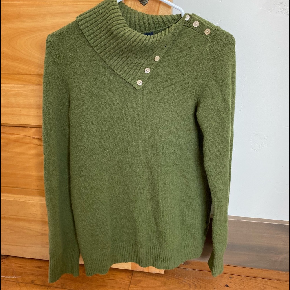 Green sweater